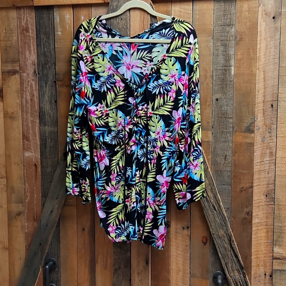 Short romper flower